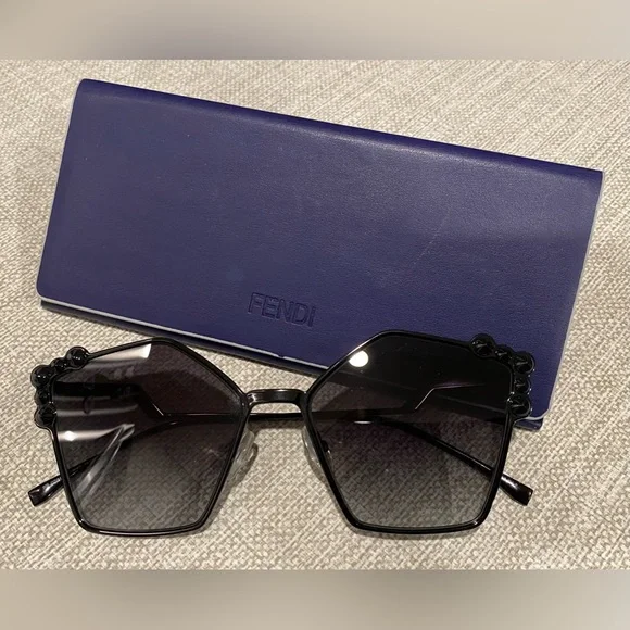 Authentic FENDI Sunglasses FF0261/S Black Fendi FF0261/S - 2O59O Black Sunglasses GORGEOUS /... | Depop main image 2